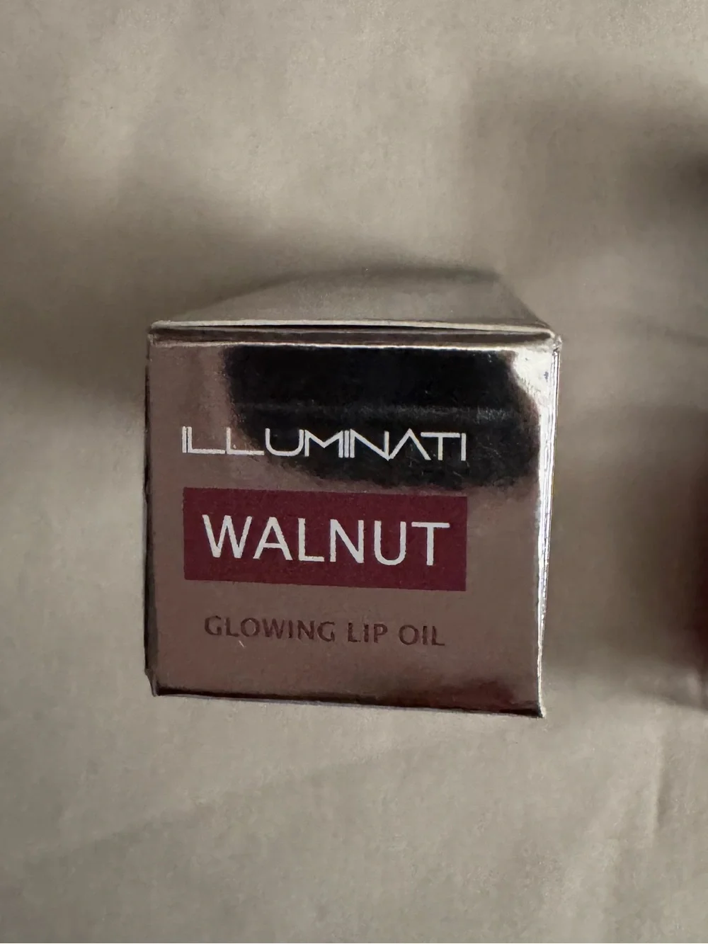 ILLUMINATI Tinted Glowing Lip Oil in Walnut, NEW in Box!